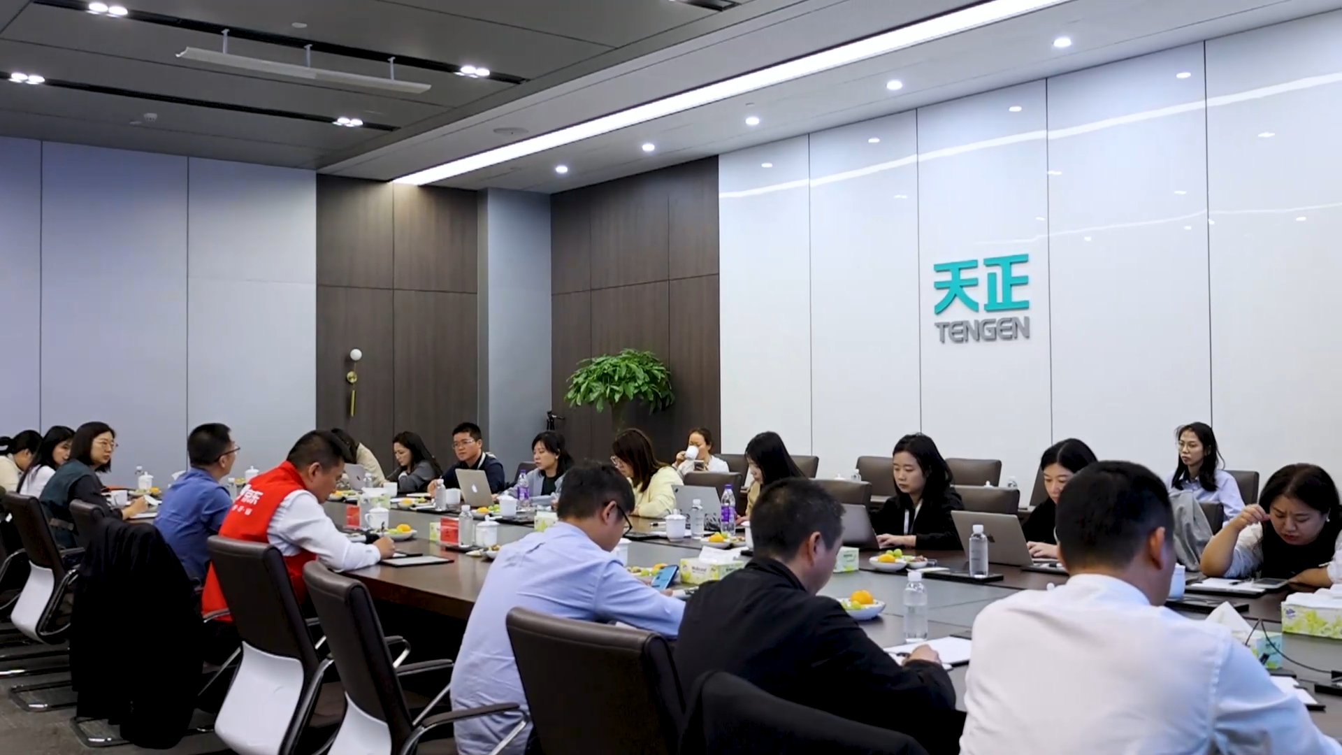 京东工业走进j9九游会首页登录，探访产业数智化之路！